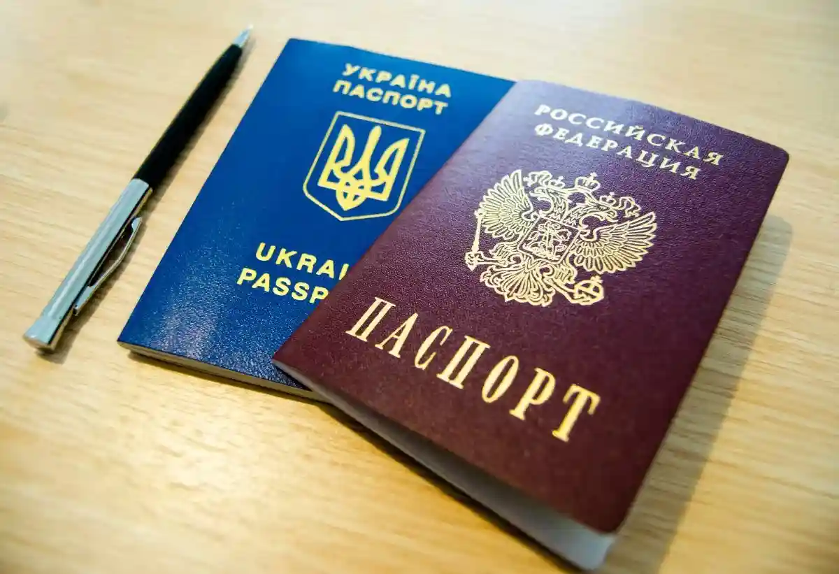 Россия начала раздавать паспорта в Харьковской области. Фото: ikon_17 / shutterstock.com