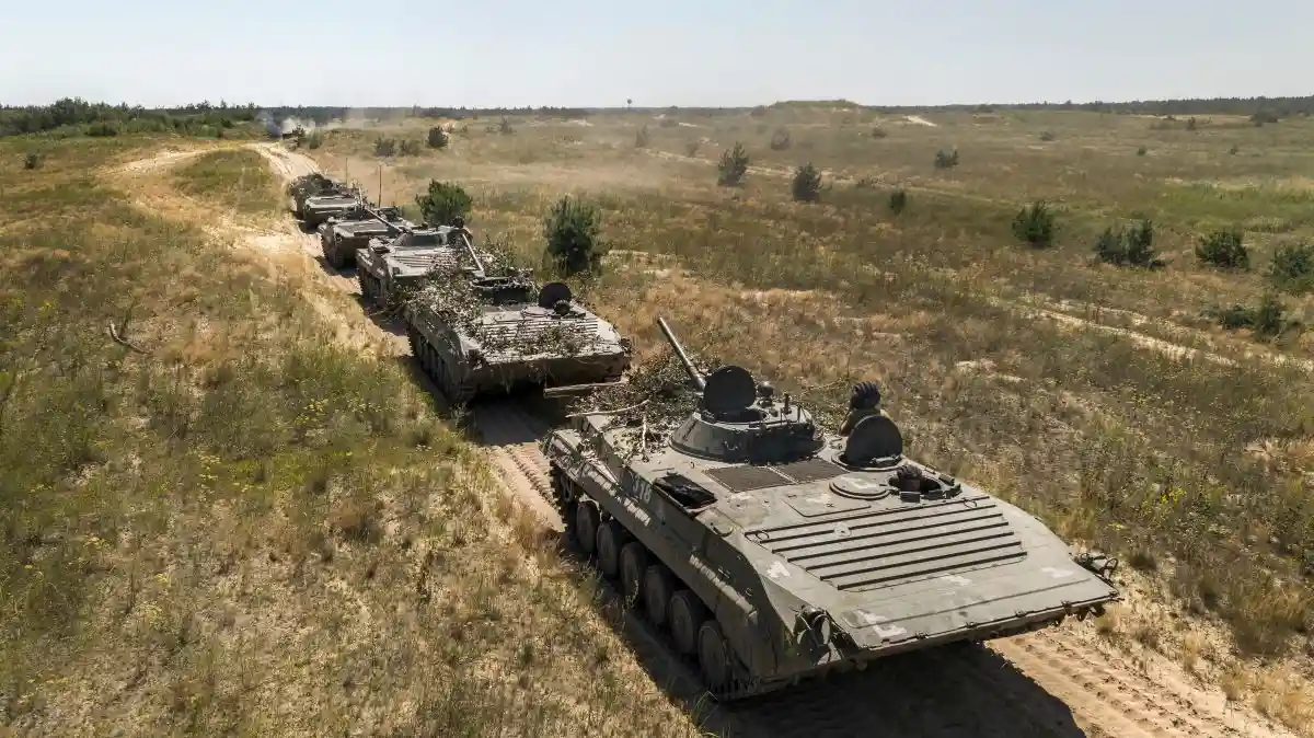 Страны Европы больше не предлагают военную помощь Украине. Фото: Artem Grebenyuk /Shutterstock.com