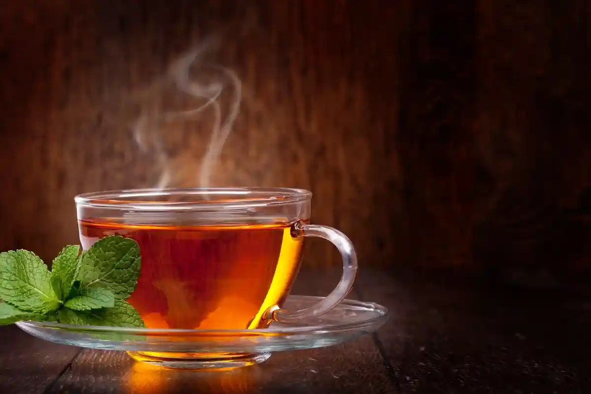 Чай известен человеку очень давно и конечно же успел обрасти легендами и мифами.