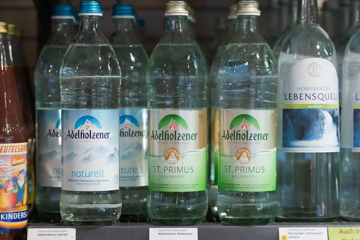 Уровень грунтовых вод падает: жители Баварии борются с производителями бутилированной воды.