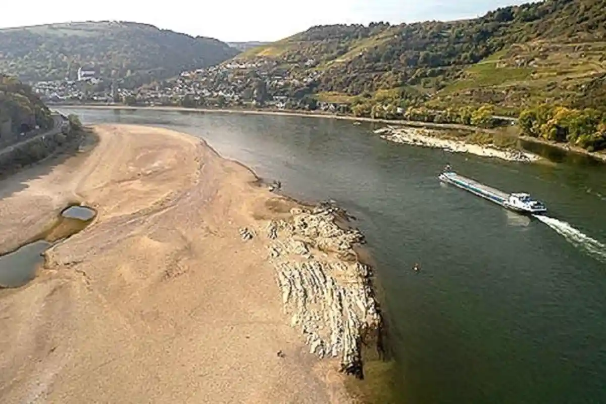 Уровень воды в Рейне упал до исторического минимума
