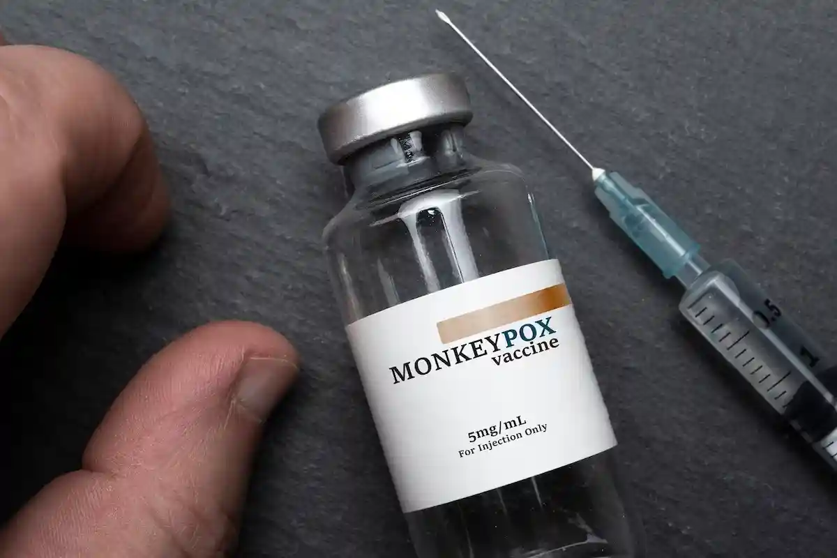 Вакцины от оспы обезьян может
