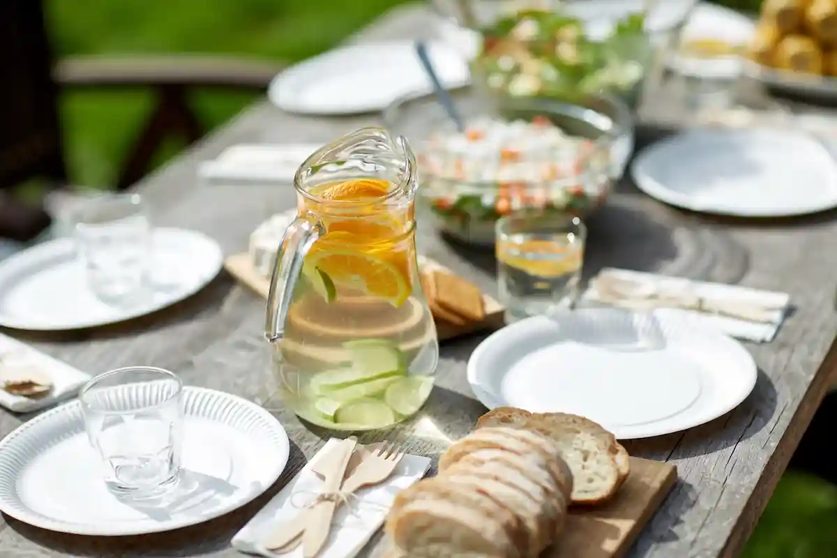 С января рестораны должны будут использовать только многоразовую посуду. Фото: Ground Picture / Shutterstock.com
