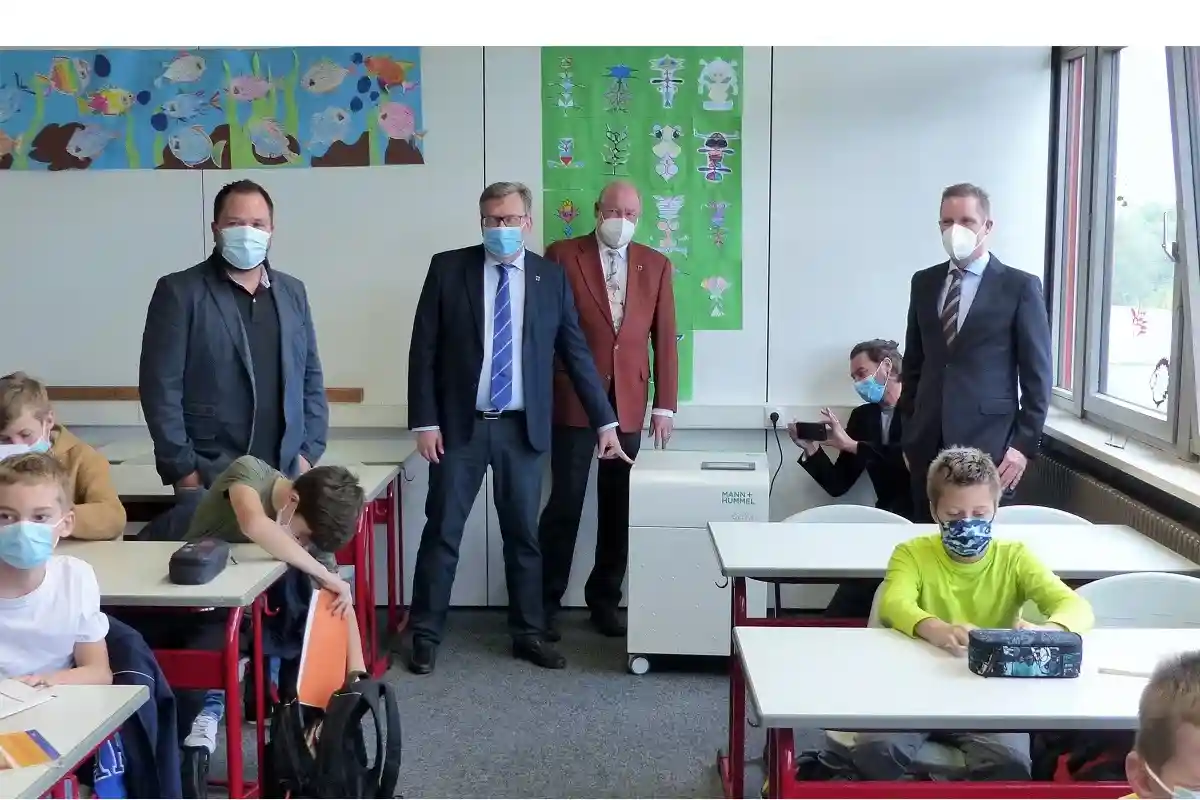 Завершилась программа финансирования фильтров воздуха. Многие школы закупили фильтры без участия федерального правительства. Фото: @RheinPfalzKreis / twitter.com