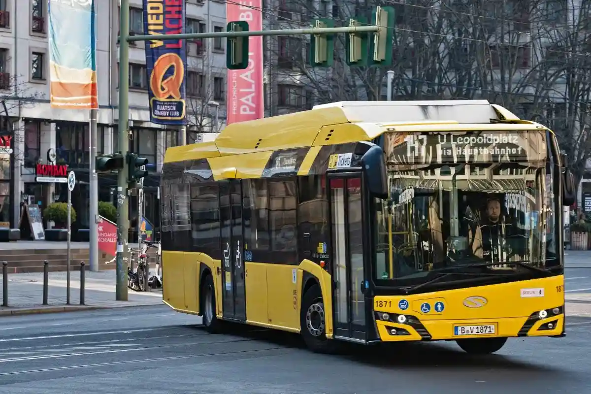 Автобус часто является одним из самых дешевых способов передвижения по Германии. Фото: aussiedlerbote.de
