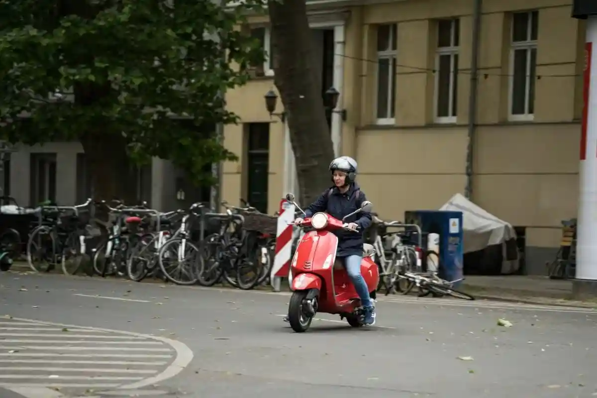 Скутер - отличный способ передвижения с большой гибкостью и низкими затратами.. Фото: aussiedlerbote.de