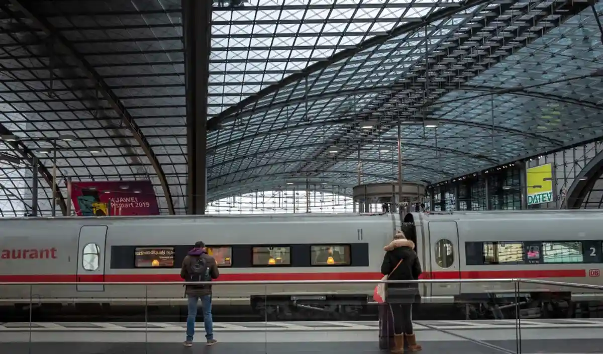Deutsche Bahn массово закрывает маршруты: что надо знать