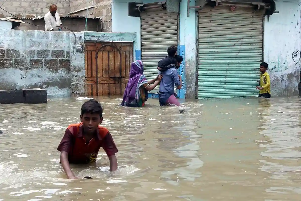 Наводнение в Пакистане: власти запросили финпомощь из-за роста числа жертв