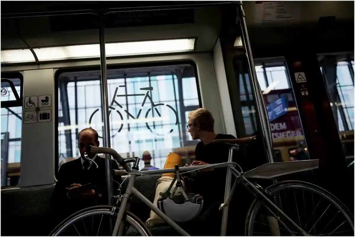 На сегодняшний день не весь общественный транспорт адаптирован для поездок с велосипедами Фото: Aleksejs Bocoks / aussiedlerbote.de