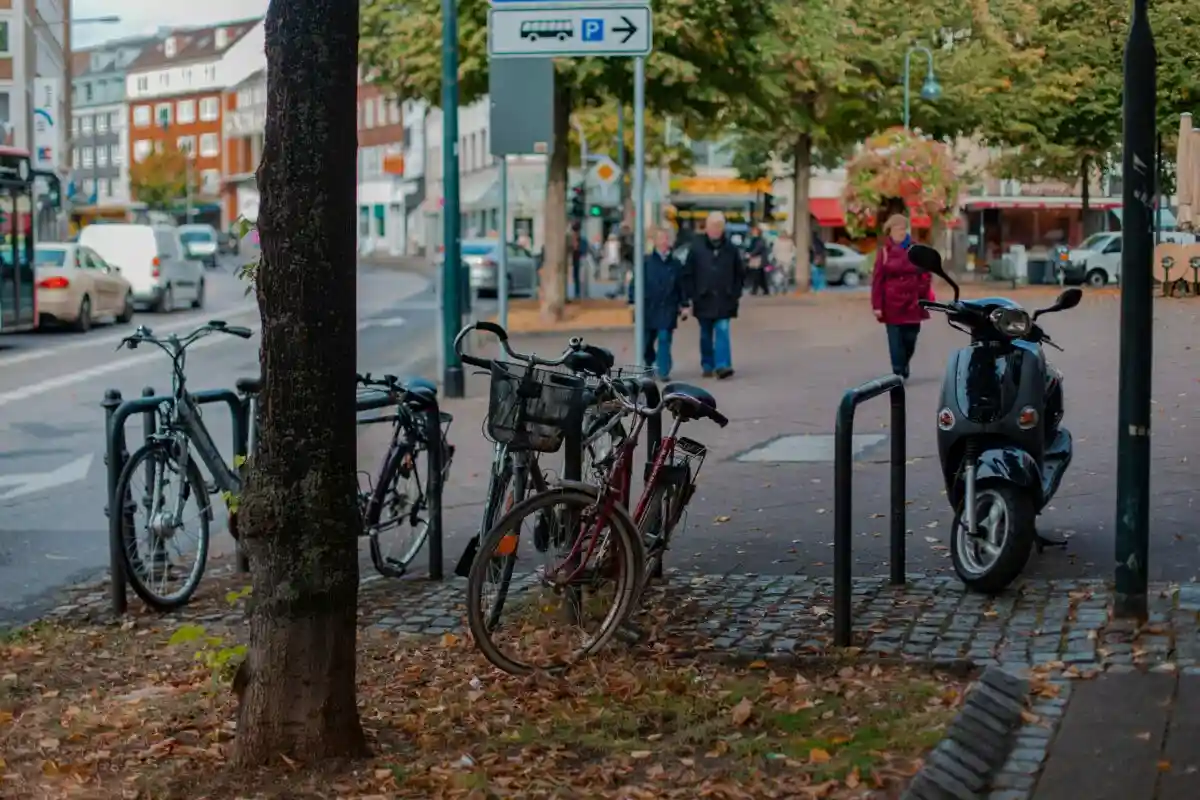 Парковка велосипедов в Германии. Фото: Tweties / shutterstock.com