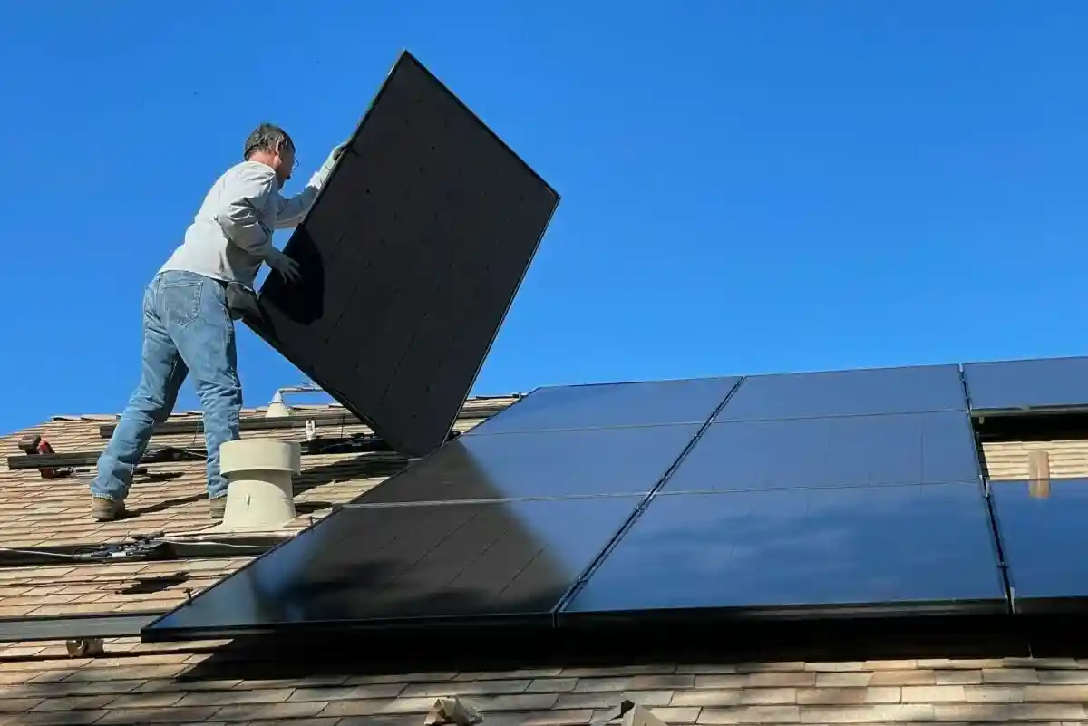 Солнечные батареи популярны для дома Фото: Bill Mead / Unsplash.com