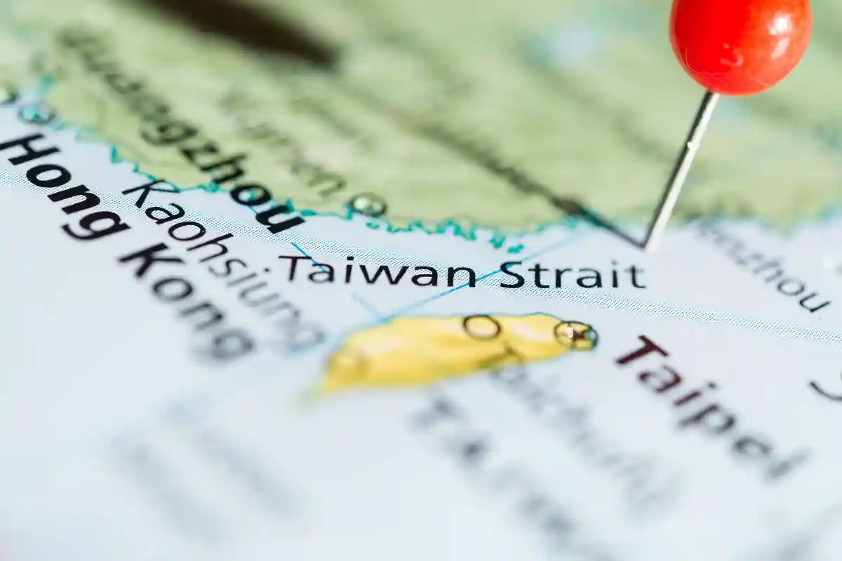 Тайваньский пролив на карте. Фото: Tudoran Andrei / shutterstock.com