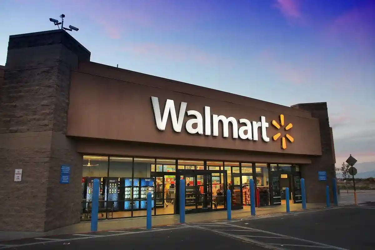 Walmart наймет 40 тысяч работников