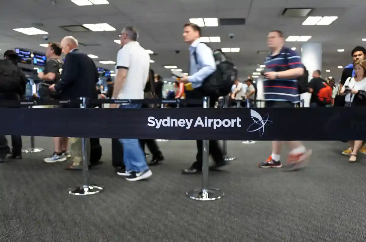 Аэропорт Сиднея отменил около 40 рейсов из-за непогоды. Фото: ChameleonsEye / shutterstock.com