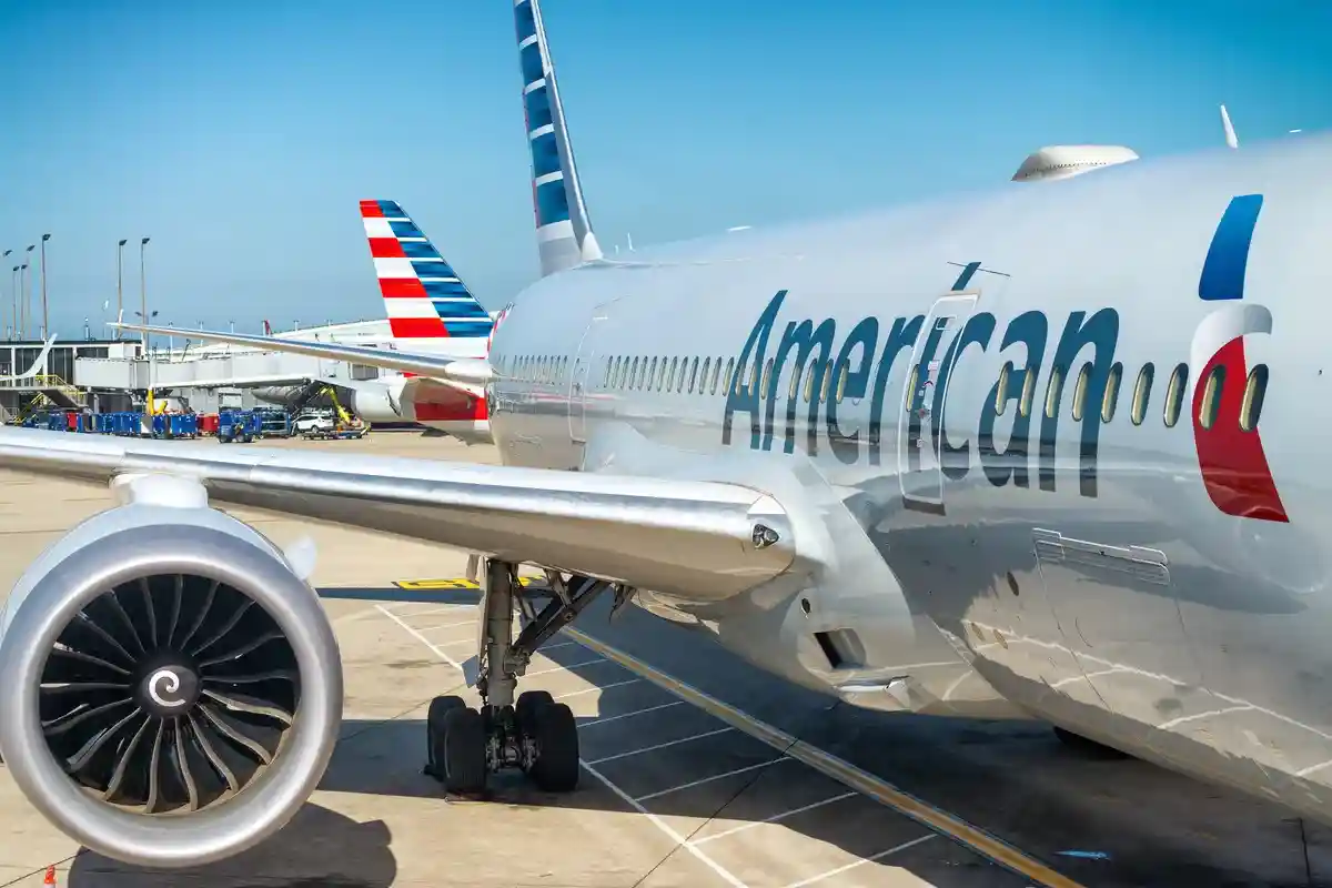 Хакеры получили доступ к данным клиентов American Airlines