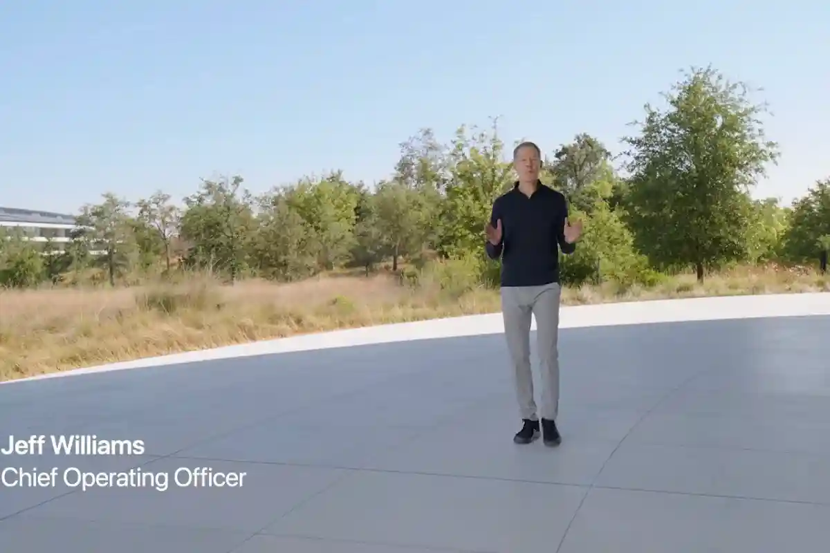 Джефф Уильямс рассказывает про Apple Watch. Скриншот: @ApplePro / twitter