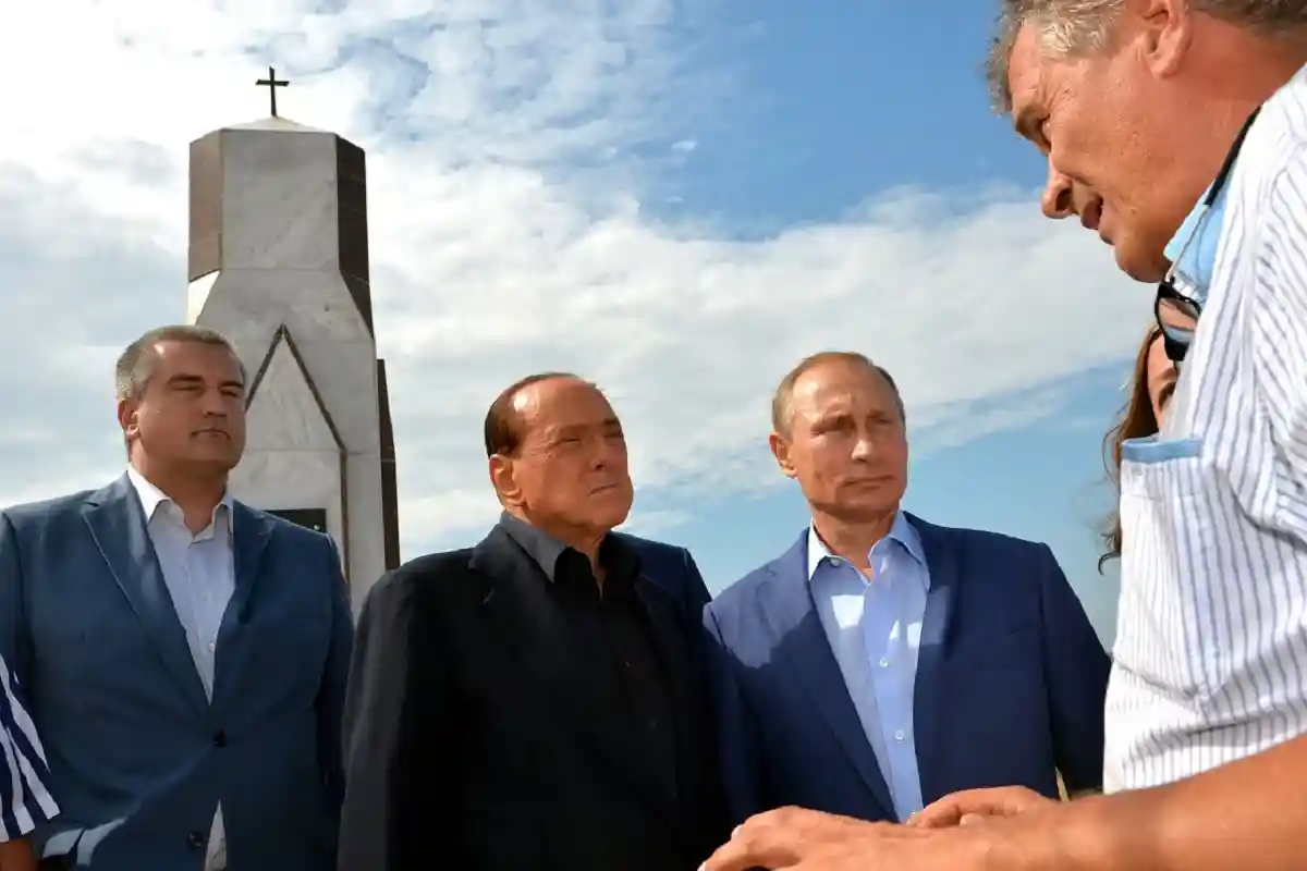 Берлускони вместе с Путиным. Фото: Trusted Sources Information / Flickr.com