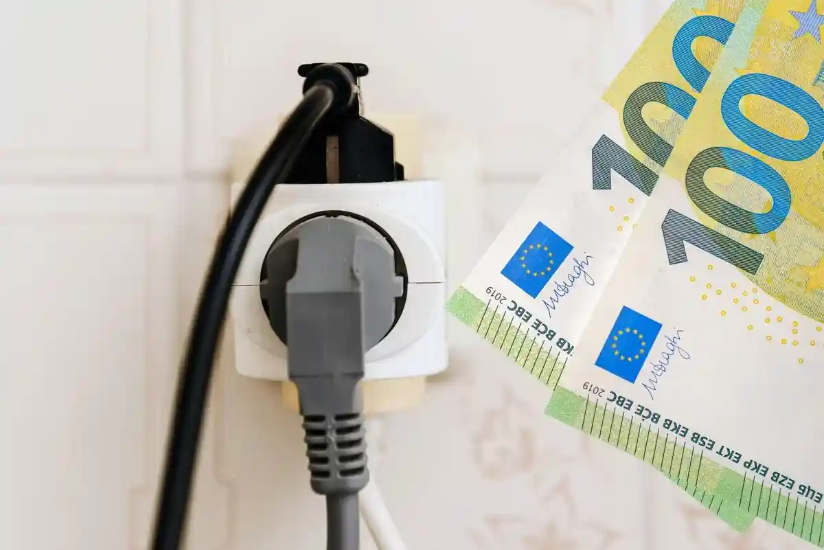 Цены на электроэнергию в 2023 году. Фото: ARVD73 / shutterstock.com 