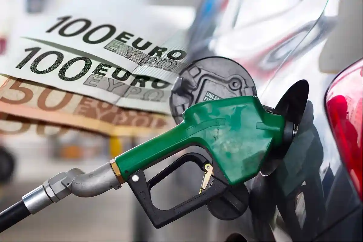 Цены на топливо стимулируют интерес к электромобилям. Фото: osonmez2 / Shatterstock.com