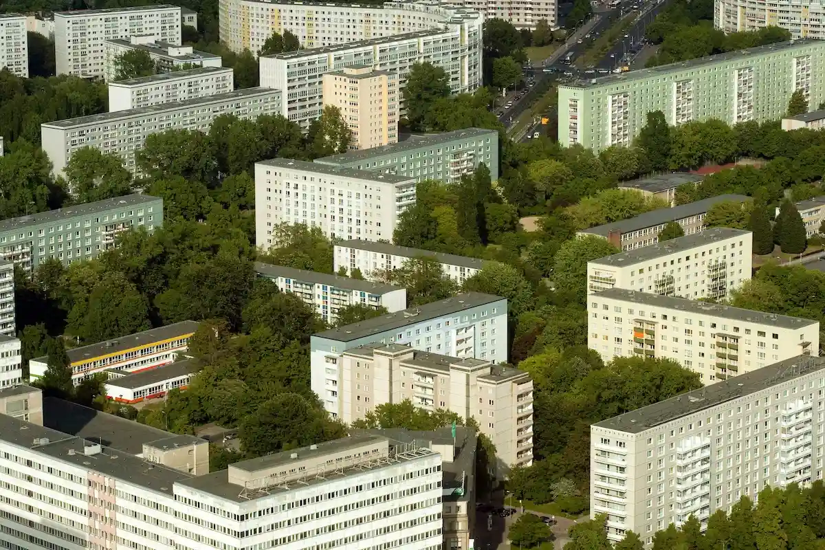 Федеральное правительство планирует увеличить количество социального жилья. Фото: Abel Tumik / Shutterstock.com