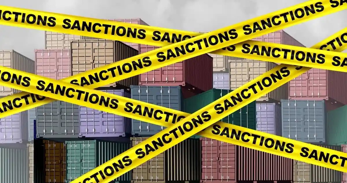 Детали новых санкций ЕС против РФ узнало Reuters. Фото: Lightspring / Shatterstock