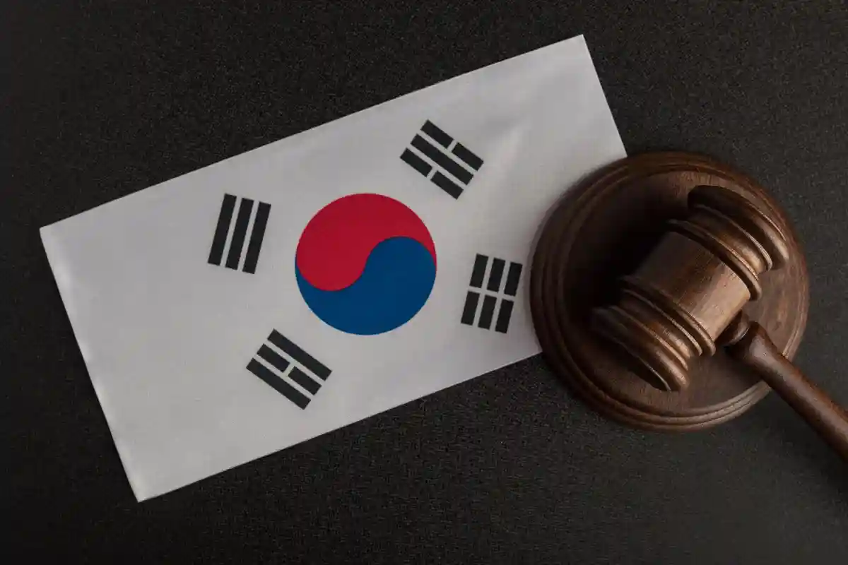 Южная Корея выдала ордер на арест До Квона