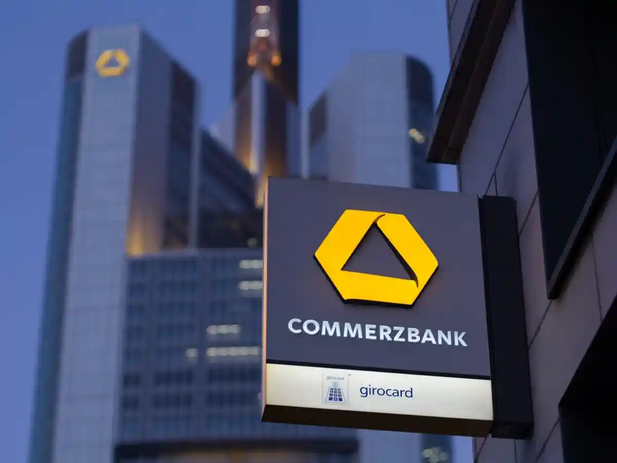 Доля государства в Commerzbank: власти купили 15,6% акций. Фото: Lurchimbach / Shutterstock.com