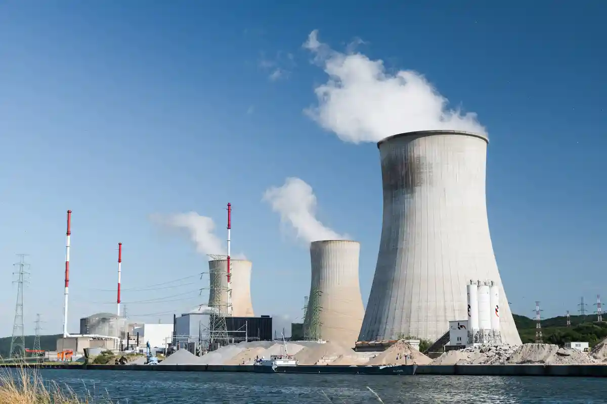 Германия планирует отказатся от атомной энергетики в ближайшее время. Фото: engel.ac / Shutterstock.