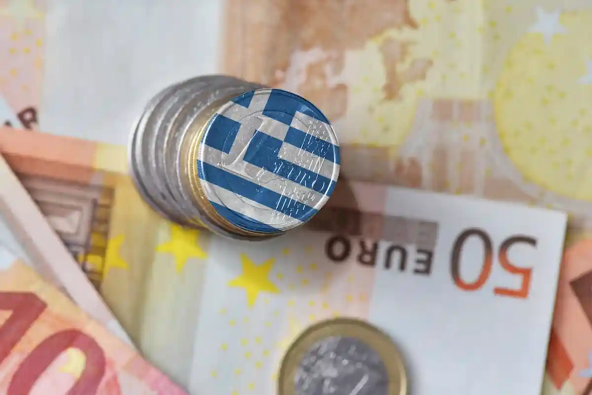 В Греции выплачивают единоразовые премии. Фото: esfera / Shutterstock.com 