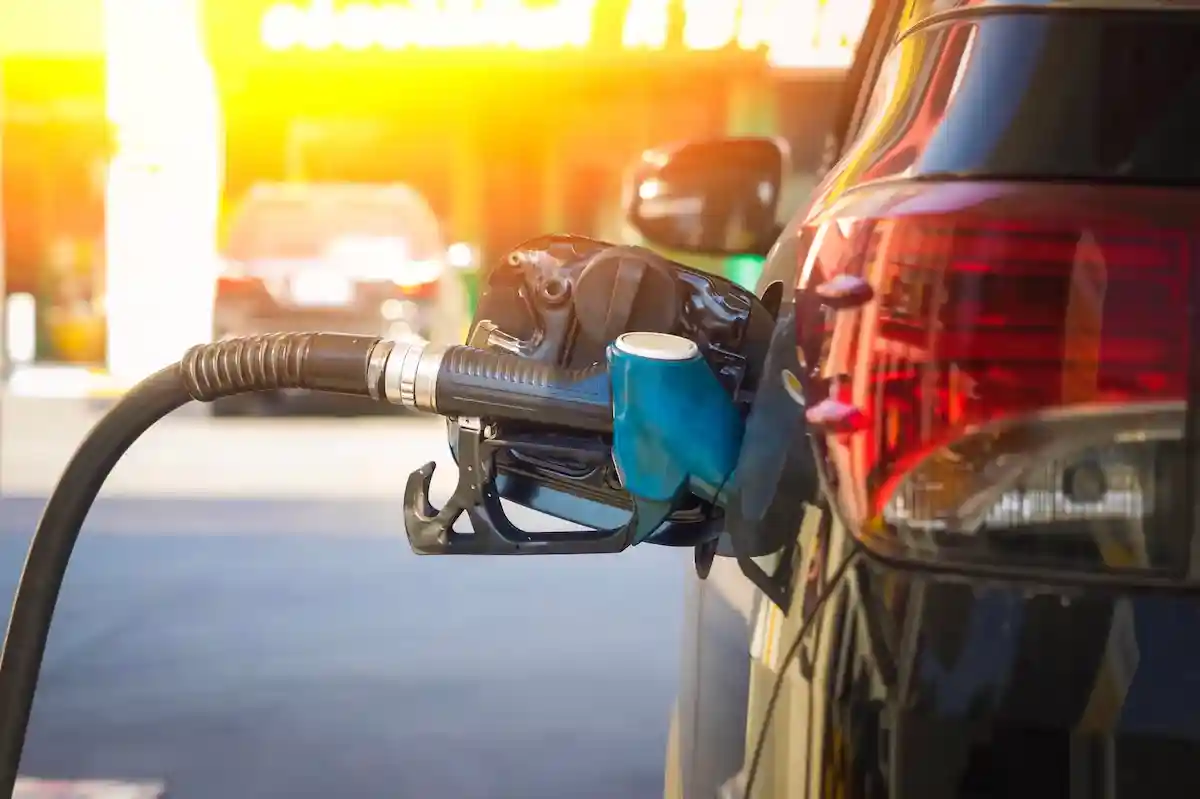 Энергетический кризис Германии: бензин сильно дорожает. Фото: tueng46 / Shutterstock.com