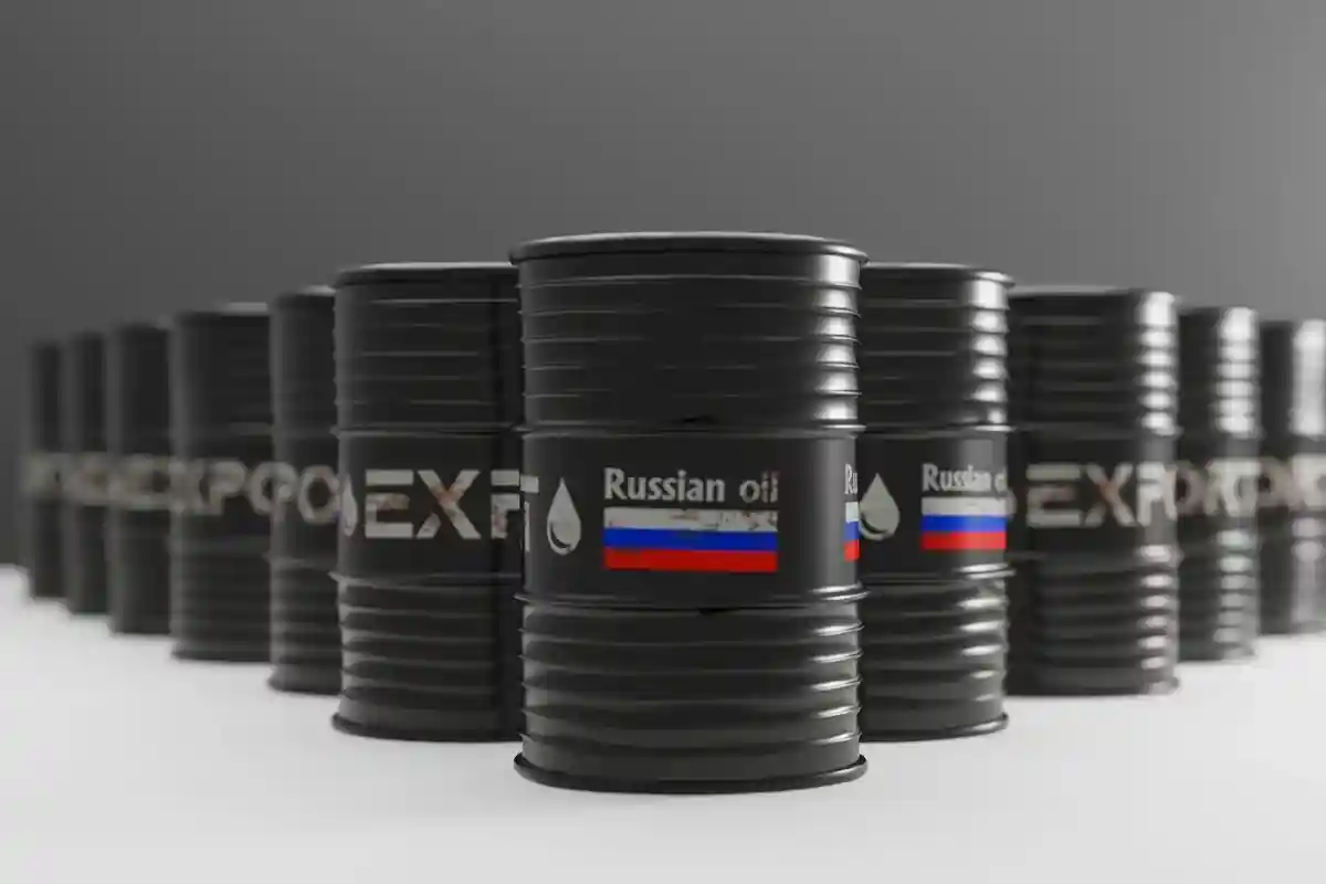 Страны G7 планировали создать механизм для ограничения цен на экспорт российской нефти к 5 декабря. Фото: Fly Of Swallow Studio / shutterstock.com