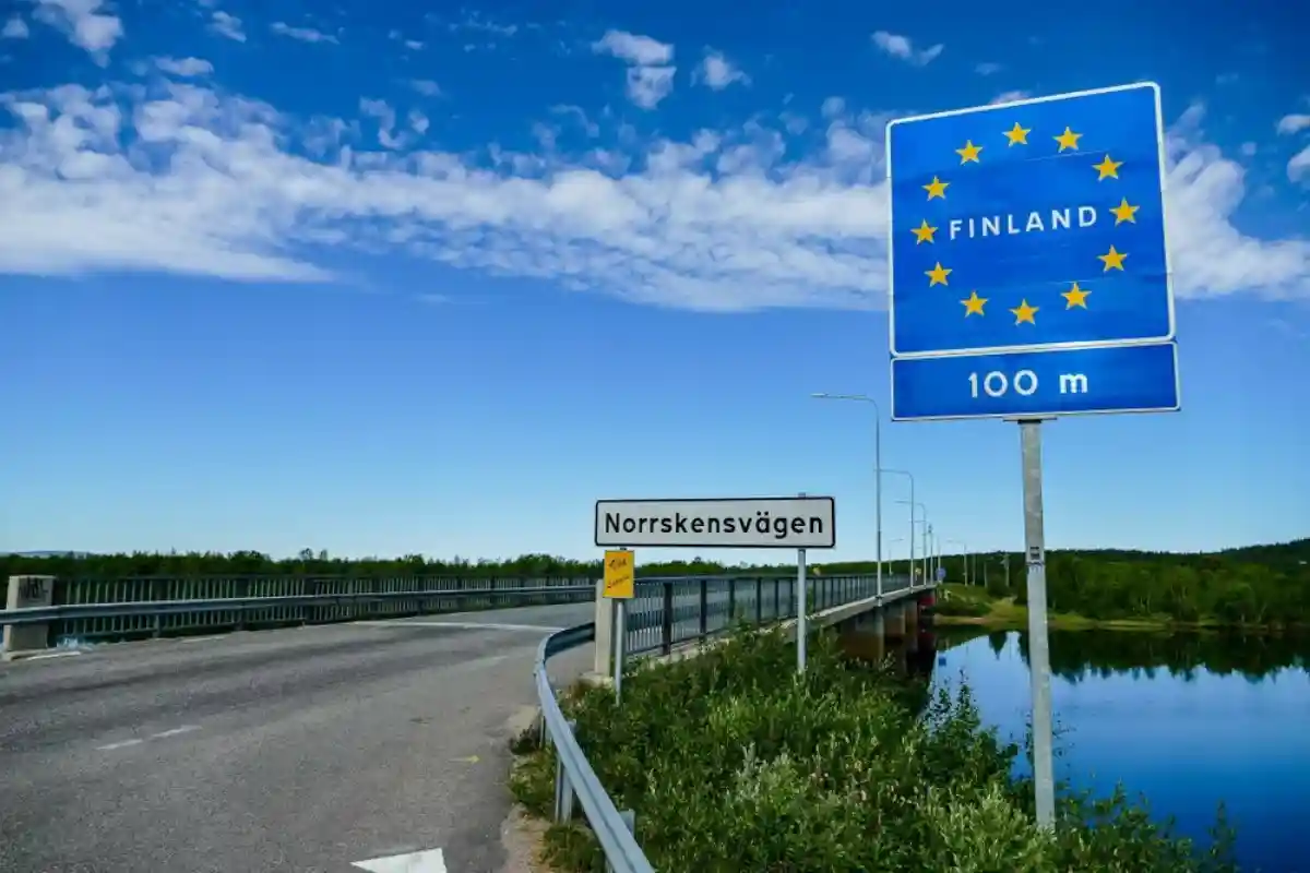 Граница между Финляндией и РФ будет закрыта сегодня. Фото: underworld / Shutterstock.com