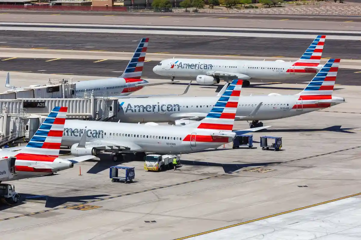 Хакеры получили доступ к данным клиентов American Airlines. Фото: Markus Mainka / shutterstock.com