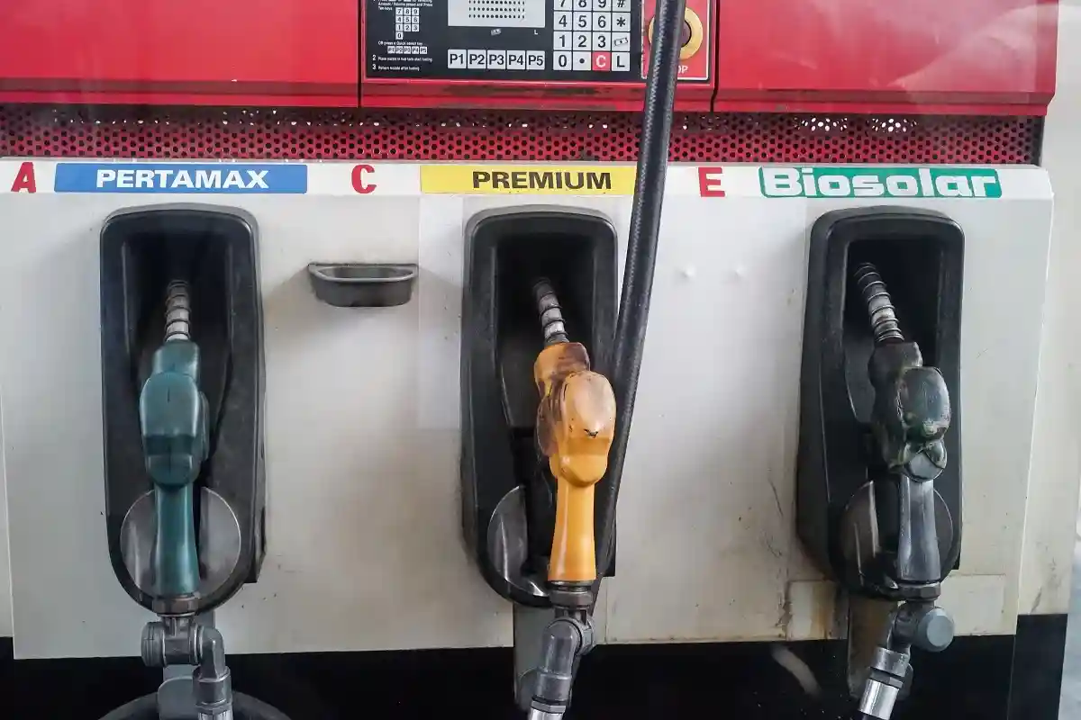 Индонезия повысила цены на топливо на 30%