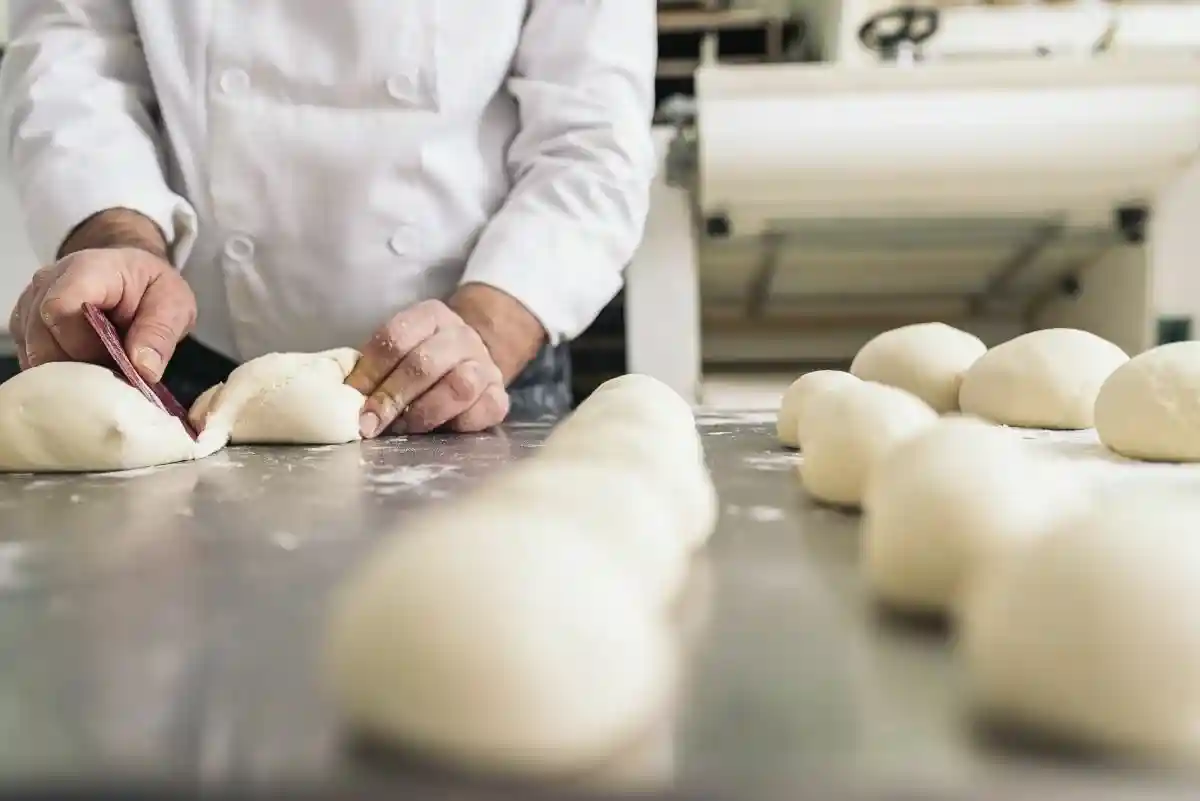 Как пекарни справляются в кризис, когда дорожает работа печей и продукты? Фото: santypan / Shutterstock.com