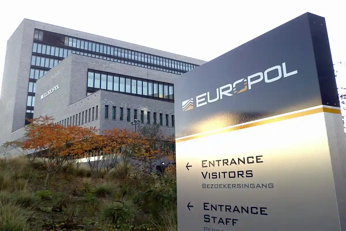 Как телефонные мошенники украли у студентки 20 000 евро, представляясь сотрудниками Европола? Штаб-квартира Европола в Гааге, Нидерланды. Фото: OSeveno / wikimedia.org