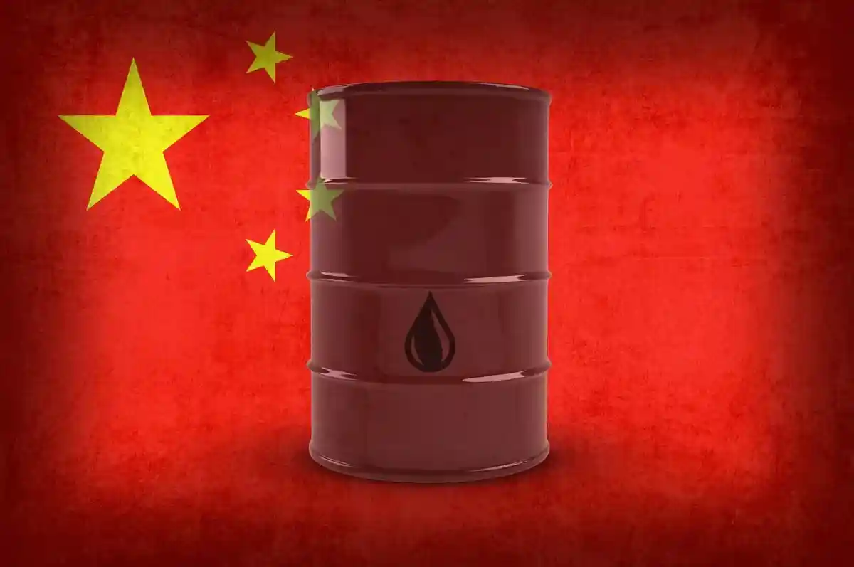 Китай против ценового потока на российскую нефть. Фото: MaXX12 / Shutterstock.com