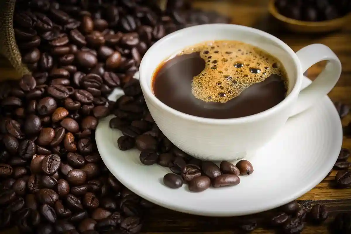 Кофе улучшает вкус болоньезе, если добавить этот напиток в соус. Фото: supparsorn / shutterstock.com