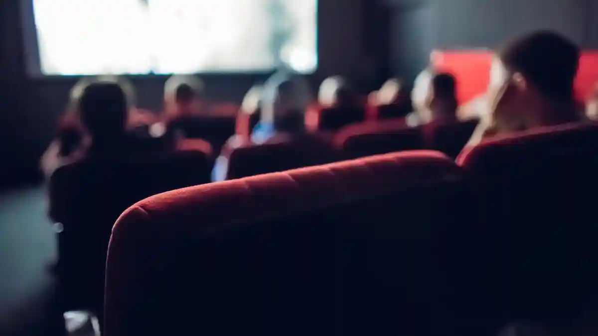 Кинотеатры тоже не хотят повышать цены на билеты. Фото: Mr.Music / Shutterstock.com