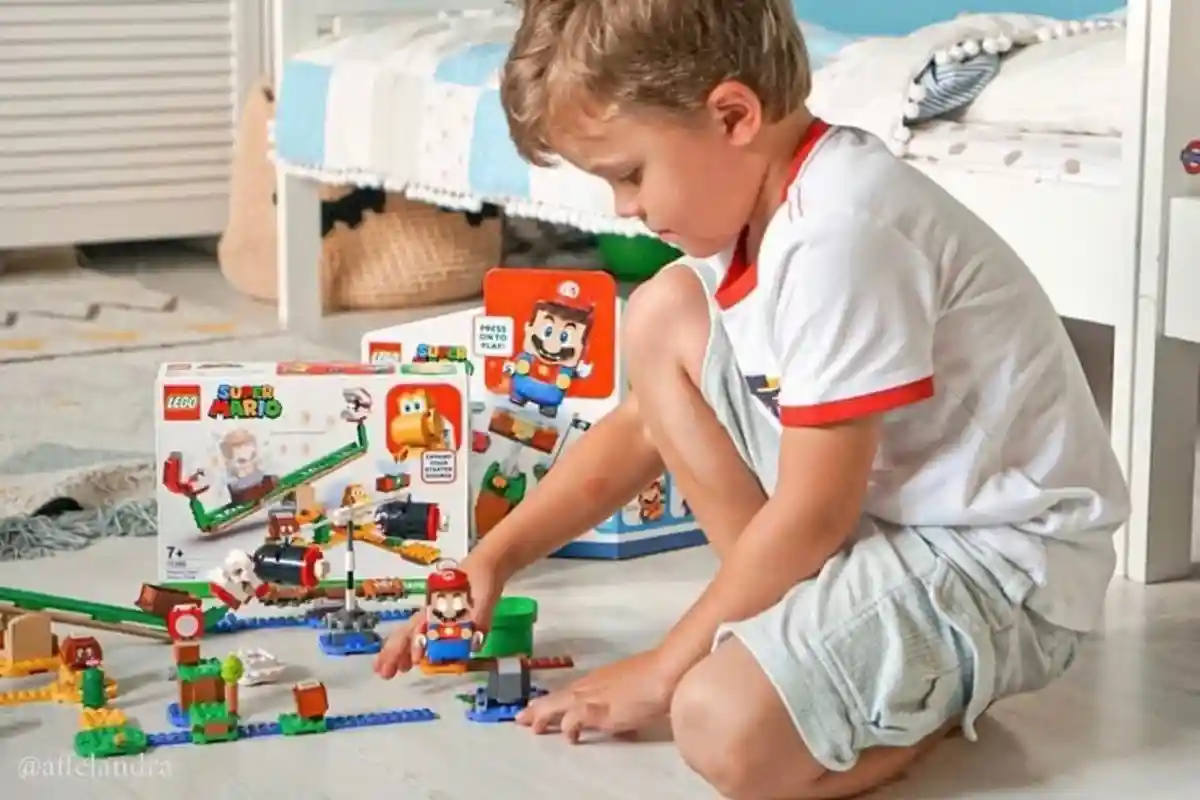 Группа компаний Inventive Retail Group запускает на месте сертифицированных магазинов Lego новую мультибрендовую сеть. Фото: legorussia_official / instagram.com