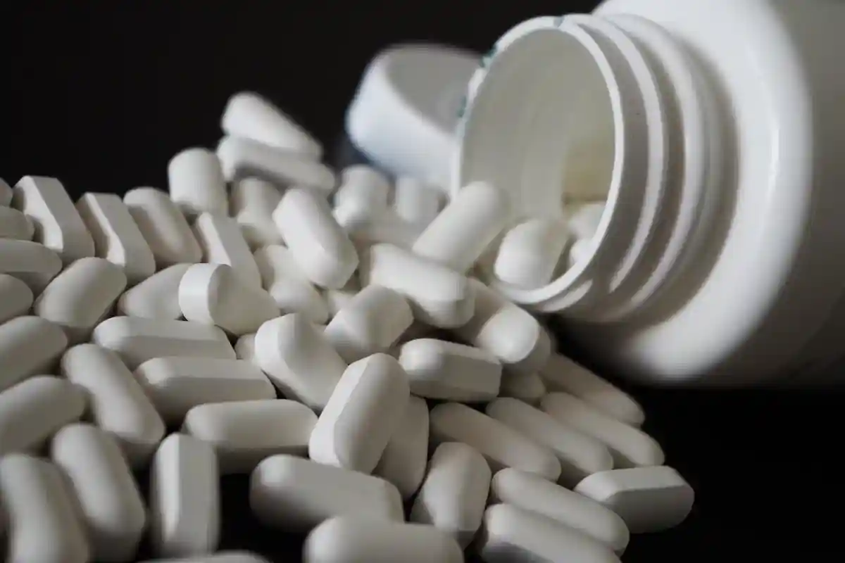 Мифы об антибиотиках: хранить препараты в домашней аптечке нельзя. Фото: Ajale / pixabay.com