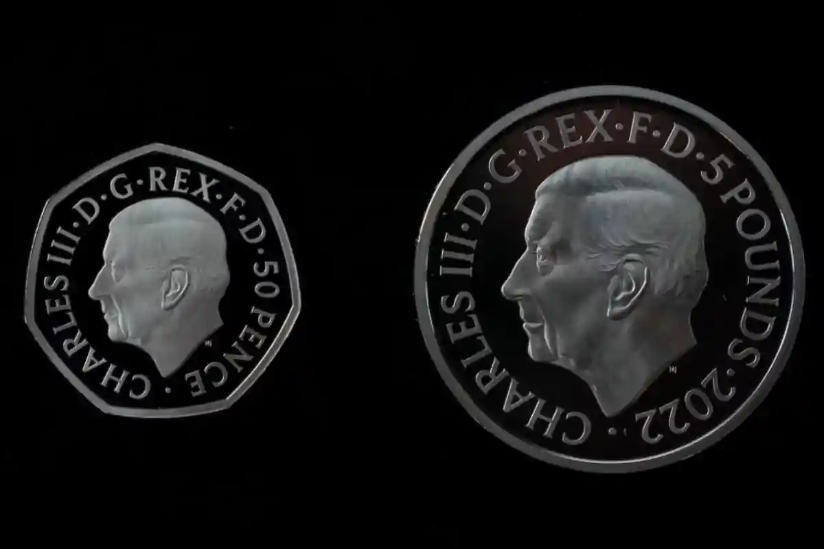 Монеты с изображением Карла III. Фото: t.me 