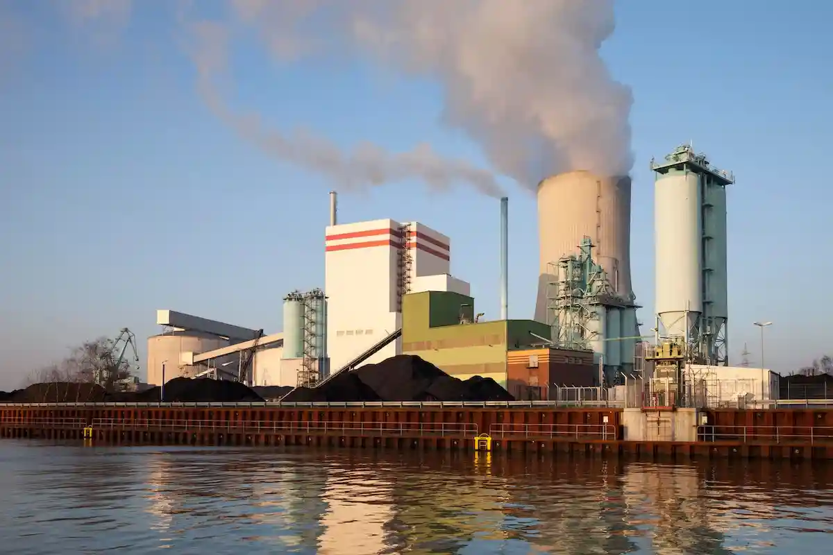 Немецкие электростанции предупреждают о нехватке угля: Trianel пришлось сократить производство. Фото: imageBROKER.com / shutterstock.com