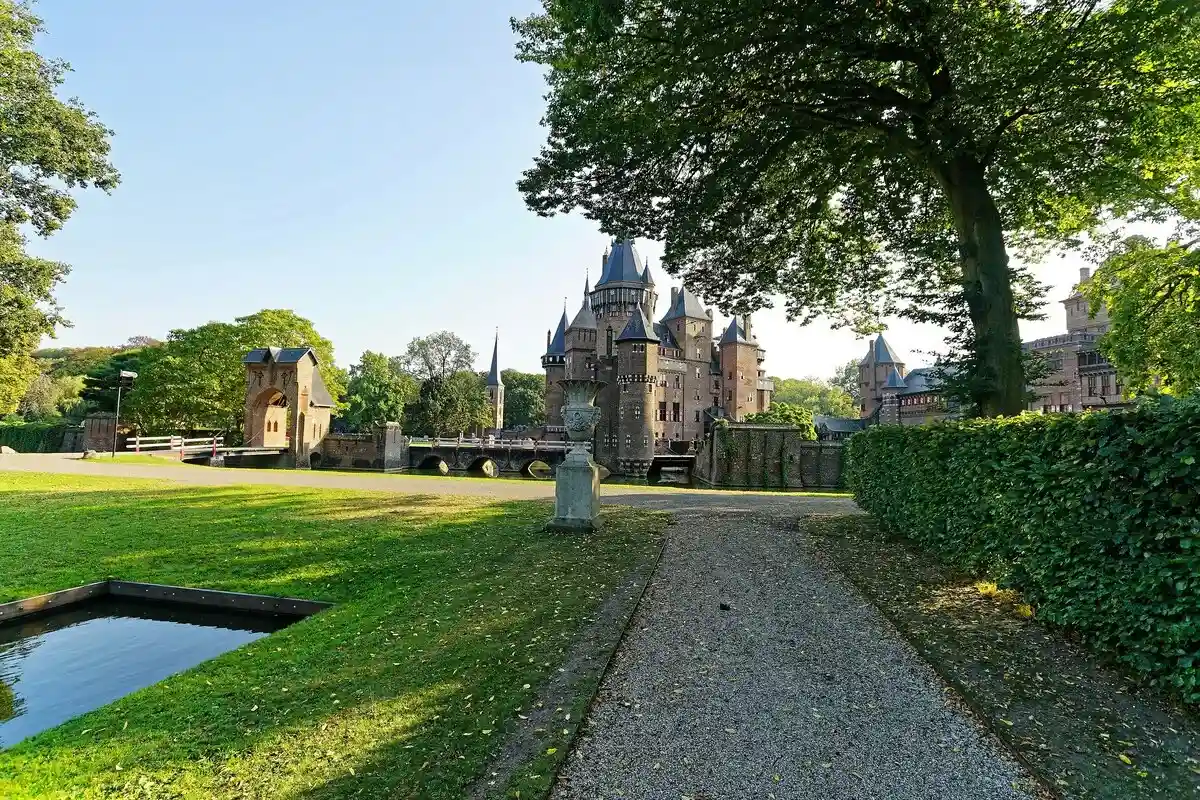 Нидерланды осенью: замок Kasteel De Haar. Фото: Txllxt TxllxT / wikimedia.org