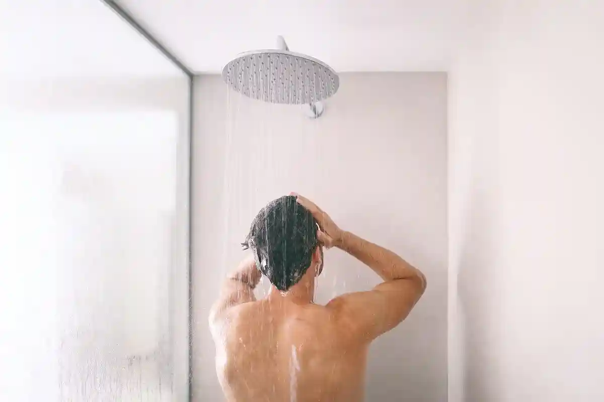 Почему душ можно принимать без мыла