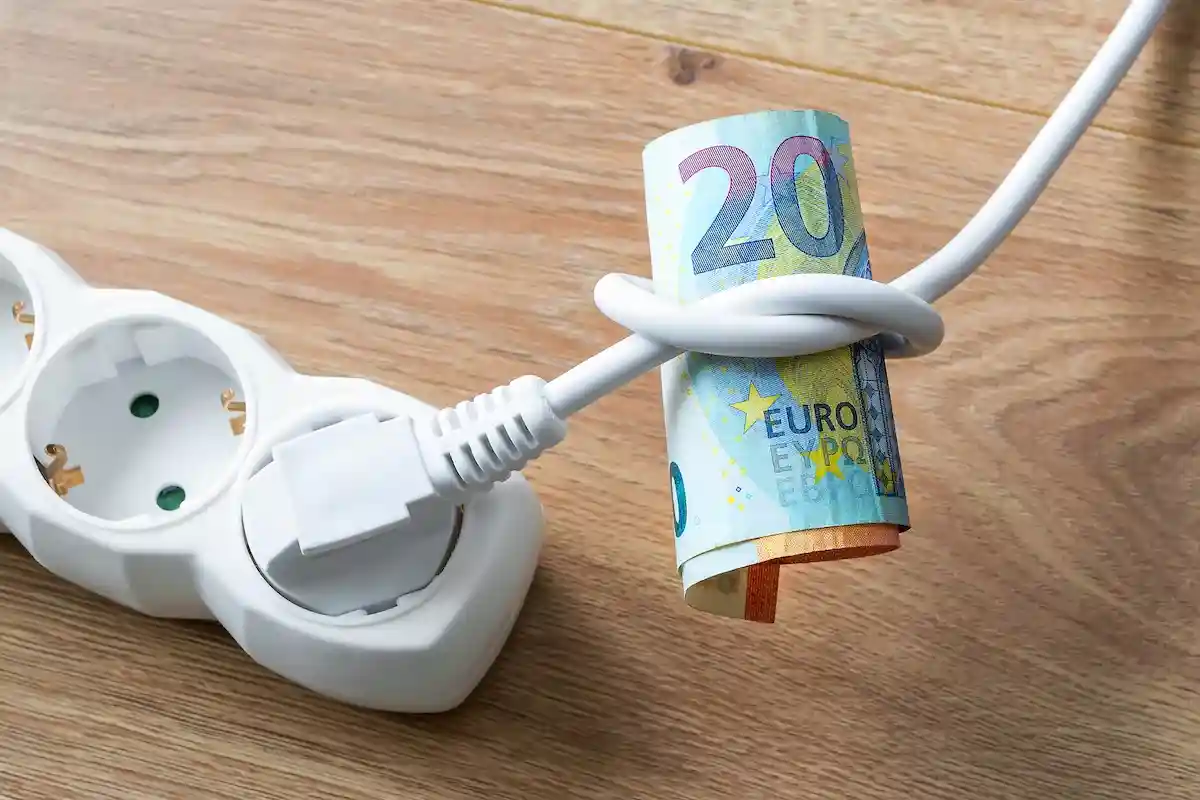 Можно сэкономить до 250 евро, если выключать из сети бытовую технику. Фото: Maryia_K / Shutterstock.com