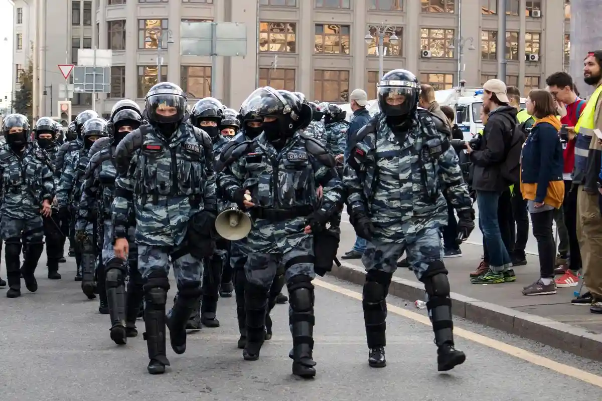 Проблемы мобилизации в России привели к протестам, которые подавляли силовики. Фото: Elena Rostunova / shutterstock.com