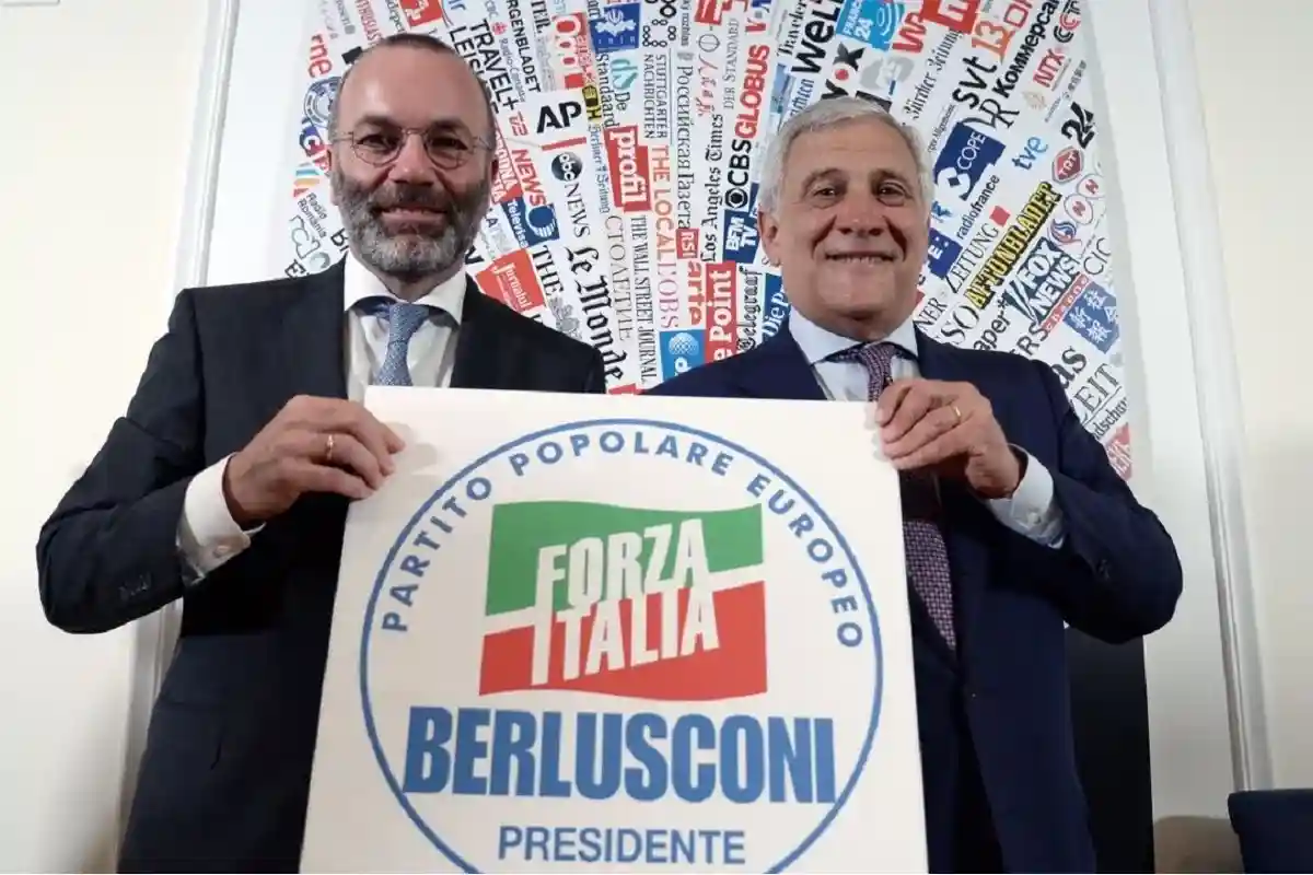 Резкая критика главы ЕНП Вебера за поддержку Берлускони