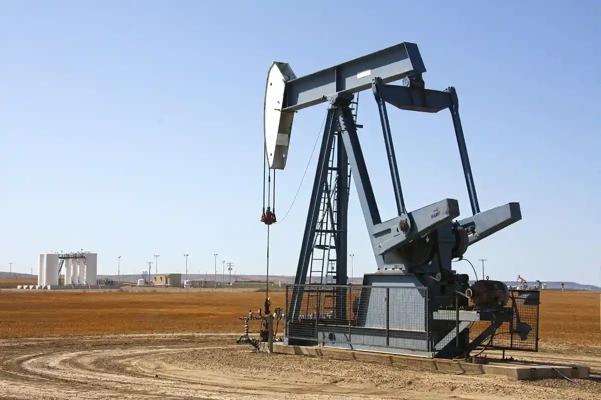 Эмбарго на российскую нефть вступит в силу в декабре этого года. Фото: Petra / pixabay.com