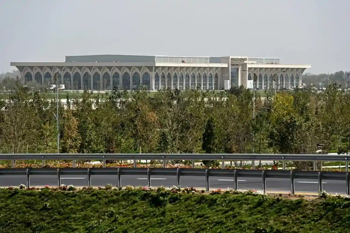 Дворец в Самарканде, Узбекистан, где проходит саммит Шанхайской организации сотрудничества. Фото: Associated Press